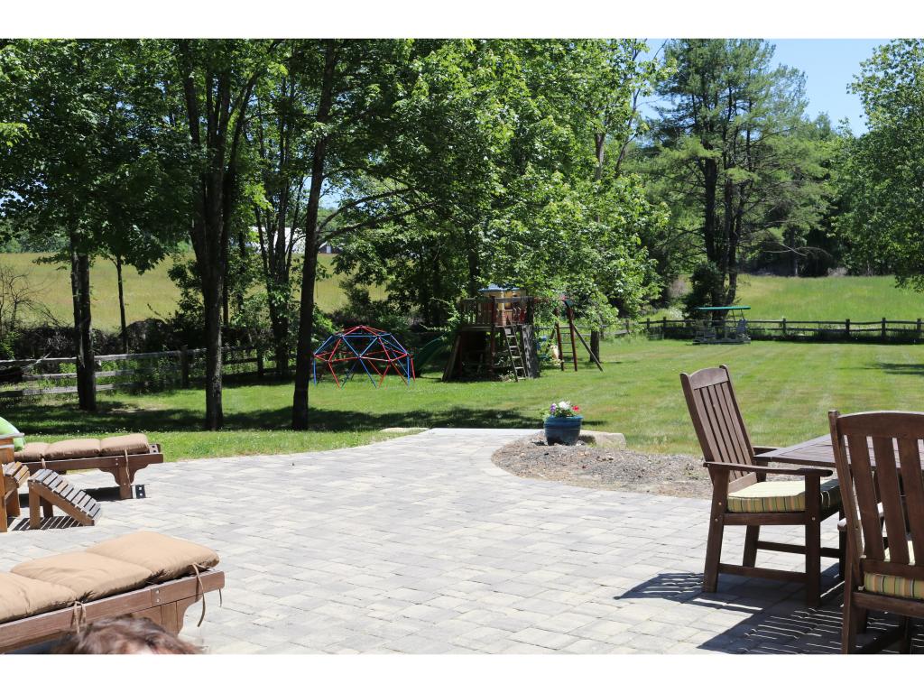 10 Gage Road Bedford, NH 03110 - Photo 5 of 36