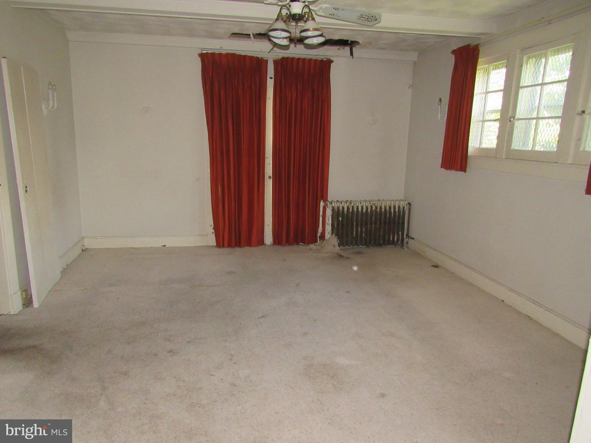 3704 Winterbourne Road Baltimore, MD 21216 - Photo 5 of 14 Dining Room