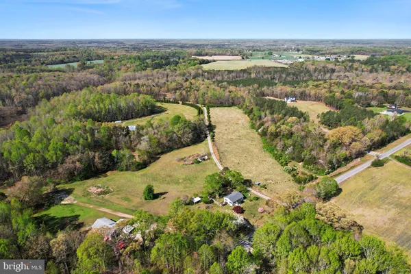 $325,000 | 18448 Beazley Lane, Milford, VA 22514