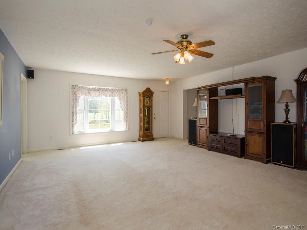 4142 Old River Road Canton, NC 28716 - Photo 4 of 25 Gallery Image 4