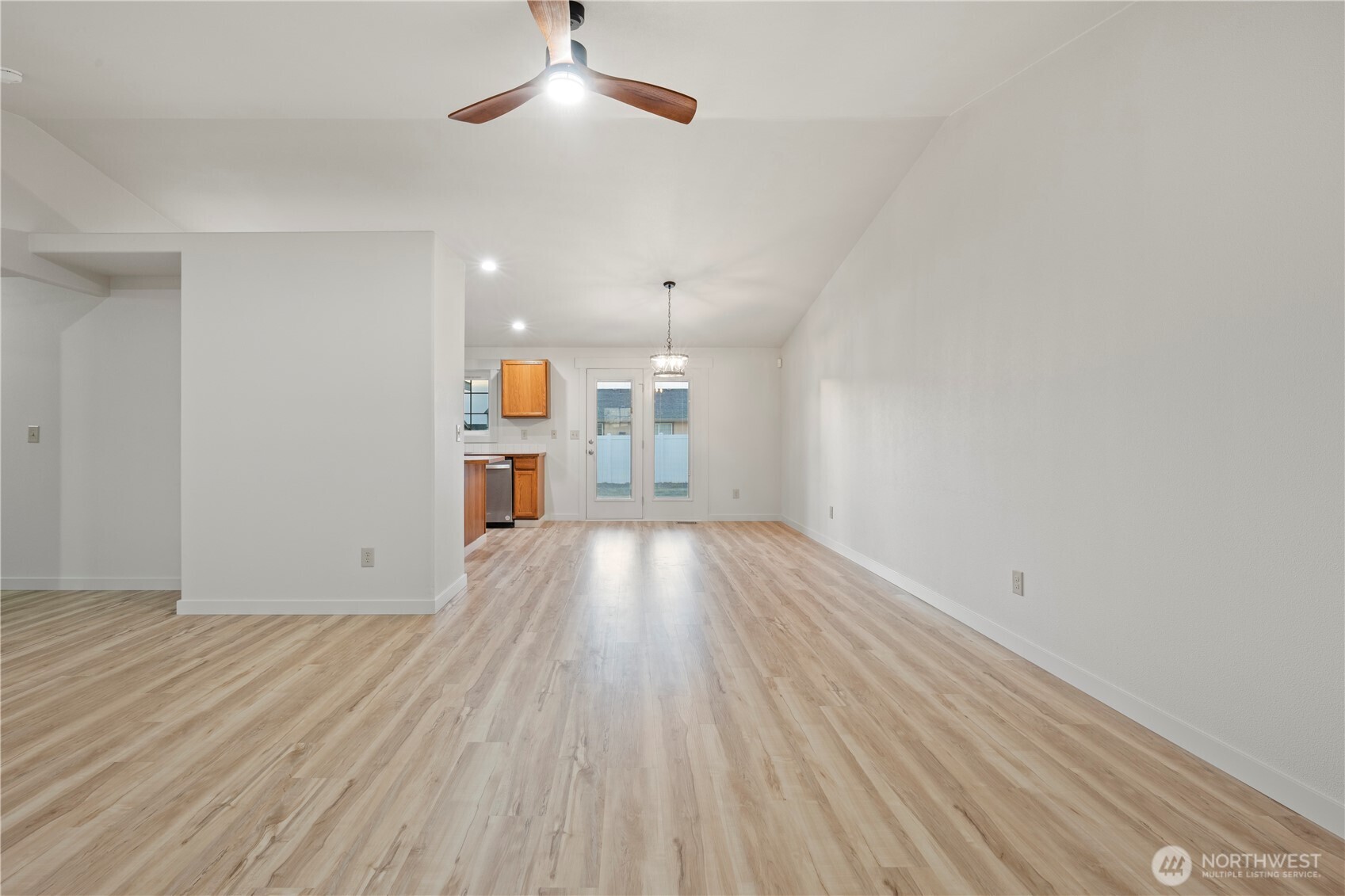 960 South 11th Avenue Othello, WA 99344 - Photo 15 of 32