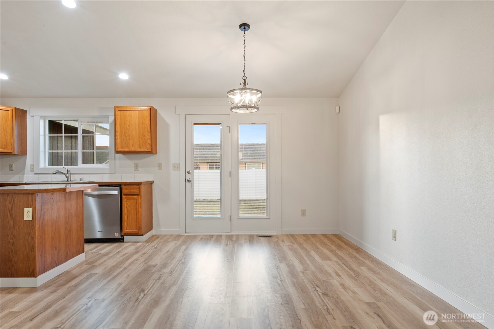 960 South 11th Avenue Othello, WA 99344 - Photo 8 of 32