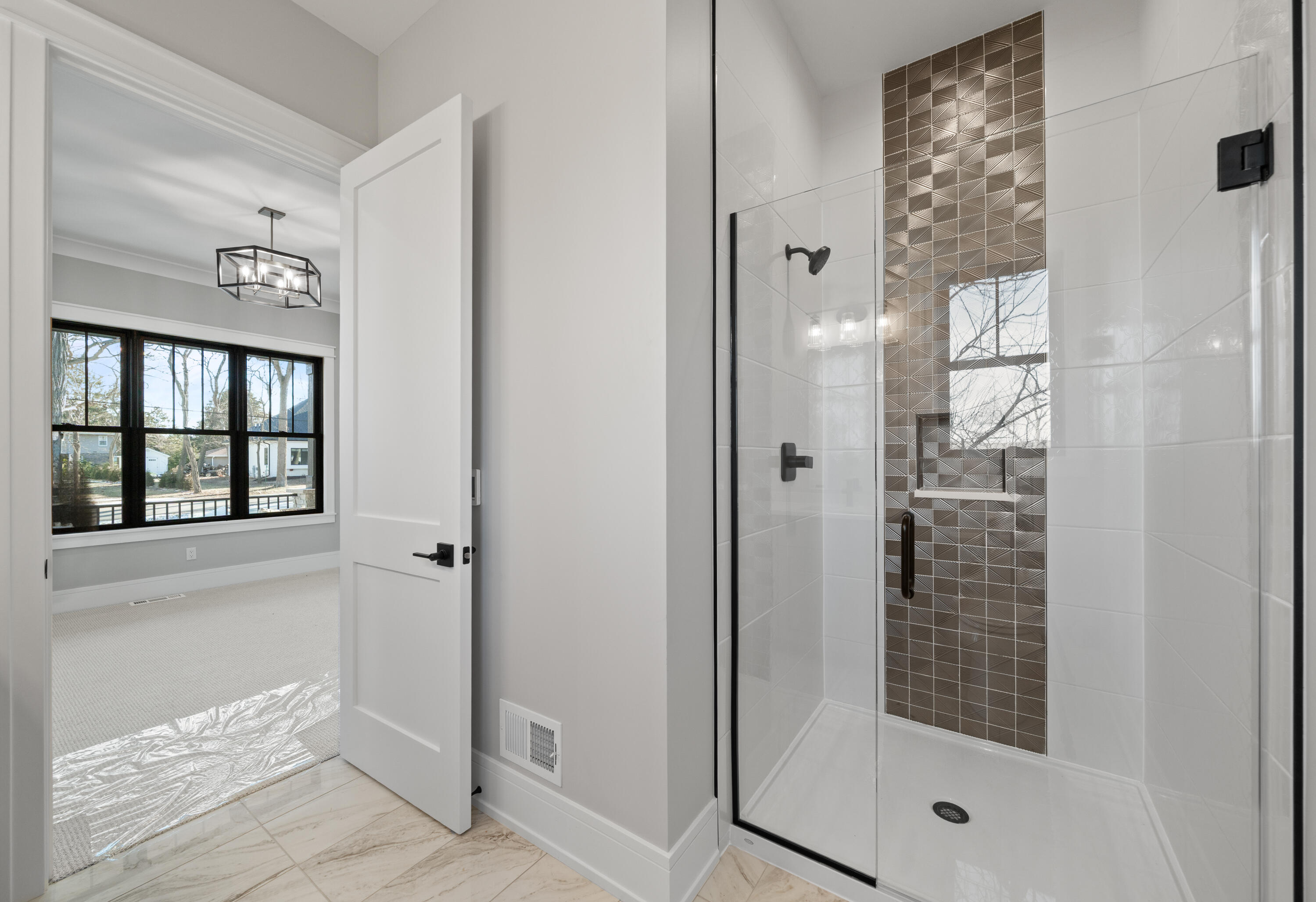 N1931 Linn Road Lake Geneva, WI 53147 - Photo 6 of 31 Full Bath on Main