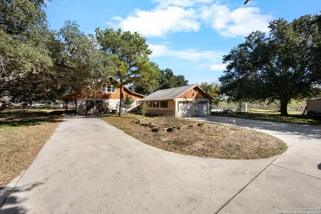 $2,195,000 | 2452 2nd Street, Pleasanton, TX 78064