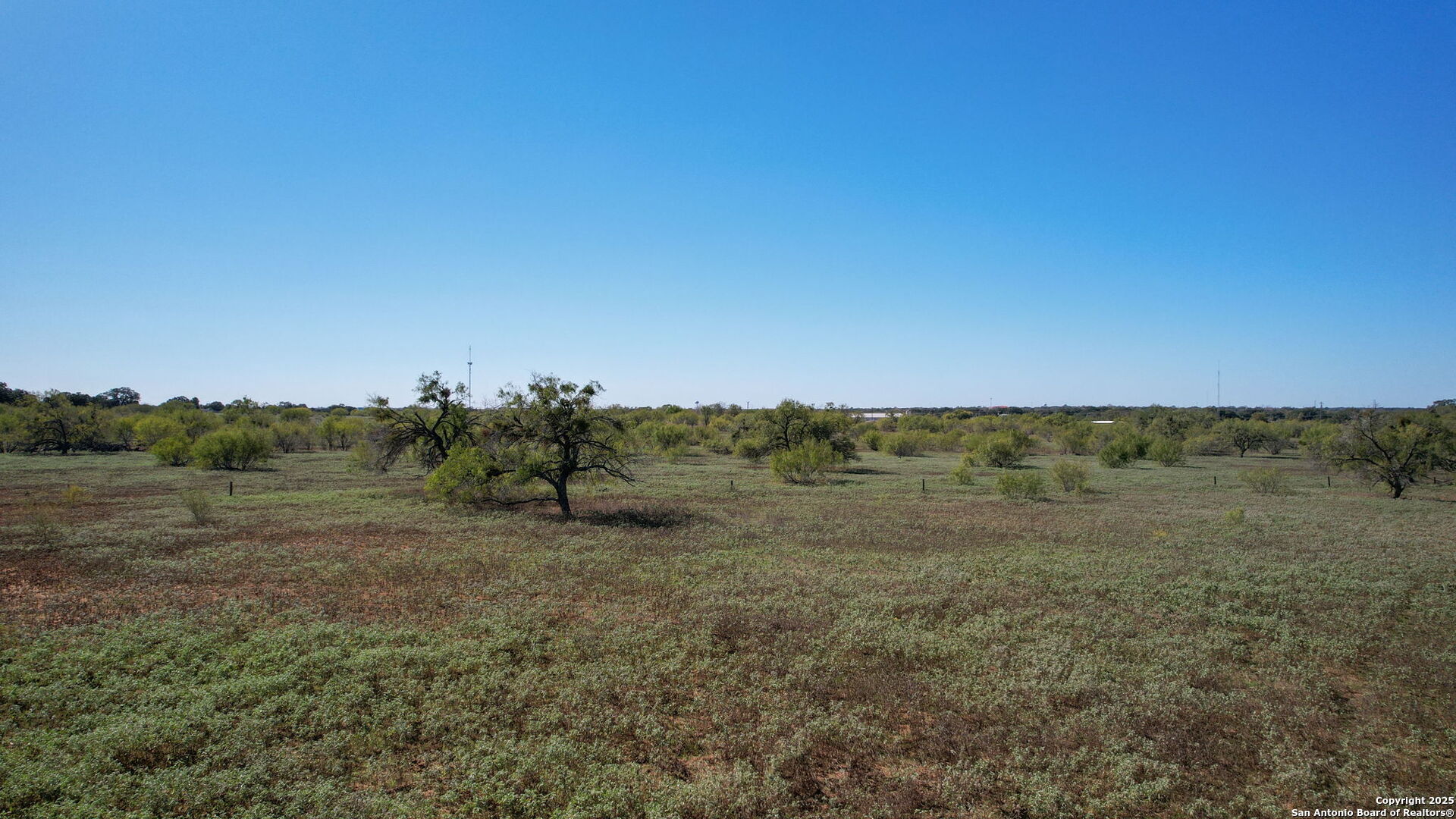 2452 2nd Street Pleasanton, TX 78064 - Photo 2 of 15
