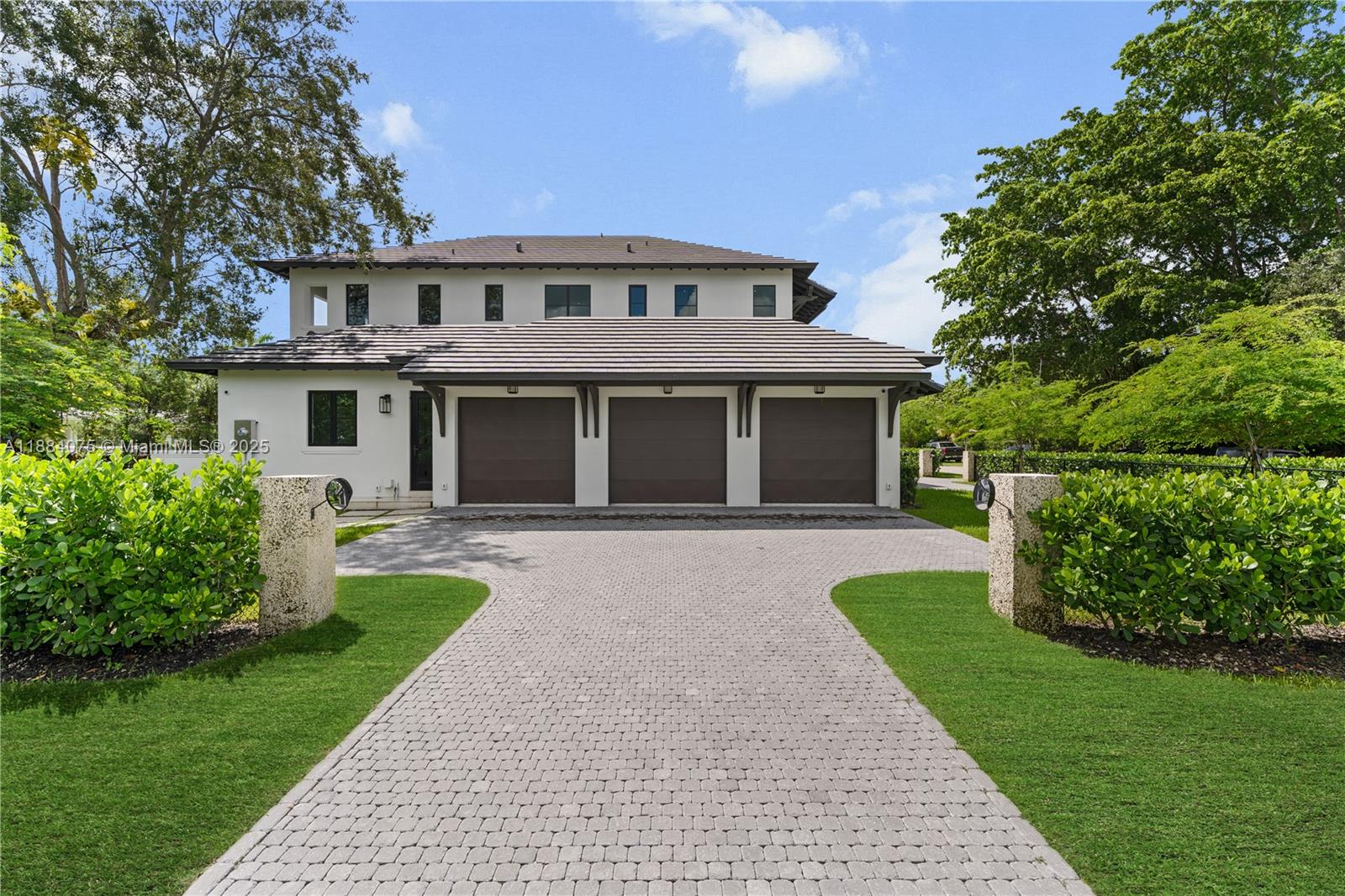 7001 Southwest 71st Avenue Miami, FL 33143 - Photo 47 of 50 front view of a house with a yard