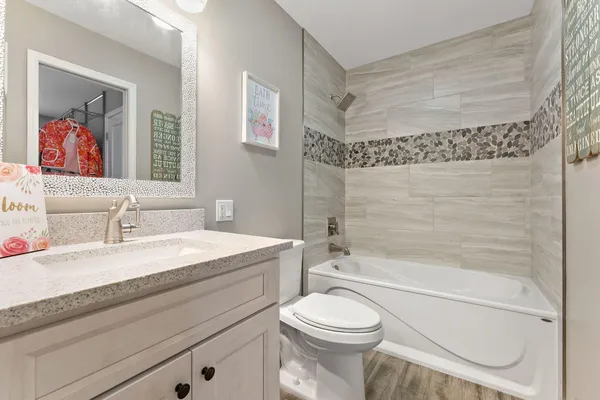 $1,249,000 | 231 North 182 West, Valparaiso, IN 46385