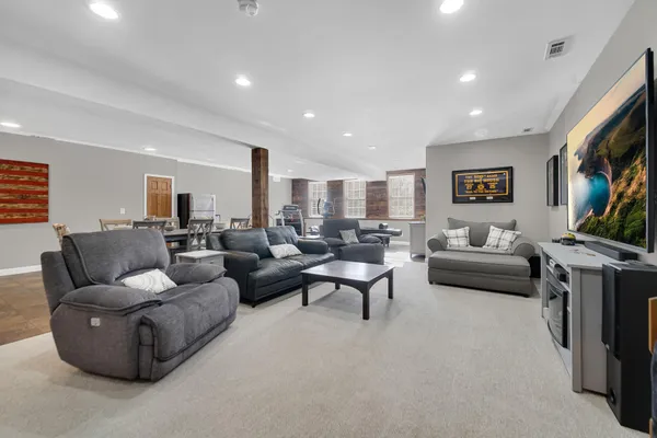 $1,249,000 | 231 North 182 West, Valparaiso, IN 46385