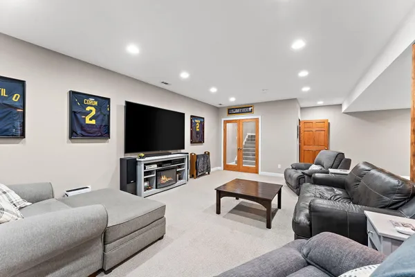 $1,249,000 | 231 North 182 West, Valparaiso, IN 46385