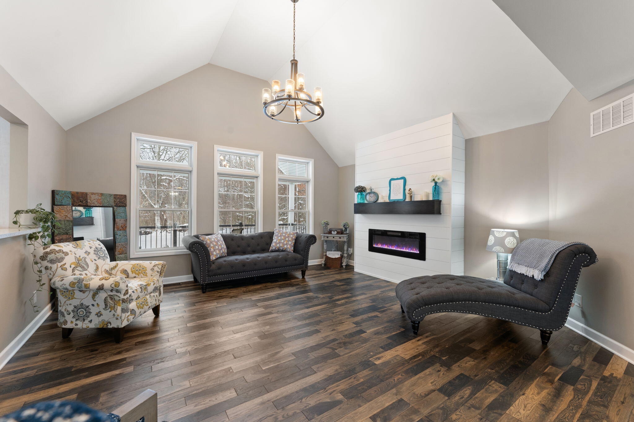 231 North 182 West Valparaiso, IN 46385 - Photo 7 of 89 2048x1365