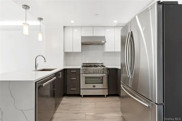 $799,000 | 97-45 63rd Drive, Unit 6G | Rego Park