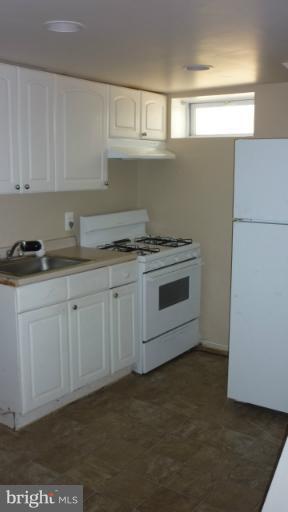 12106 Veirs Mill Road Silver Spring, MD 20906 - Photo 8 of 21 Kitchen