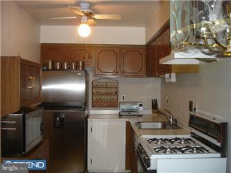 3204 Rhett Road Philadelphia, PA 19154 - Photo 11 of 11 Kitchen