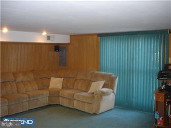 3204 Rhett Road Philadelphia, PA 19154 - Photo 6 of 11 Family Room