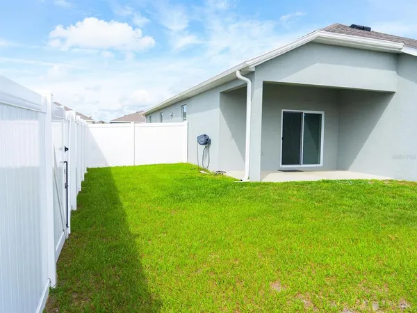 $2,100 | 445 Silver Palm Drive, Haines City, FL 33844