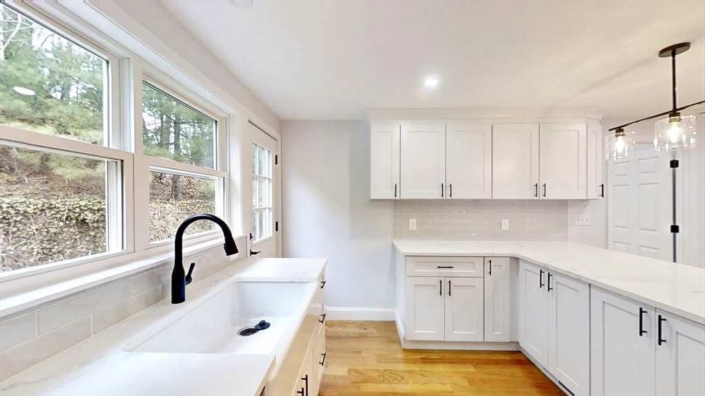 8 Reardon Road Hudson, MA 01749 - Photo 10 of 30