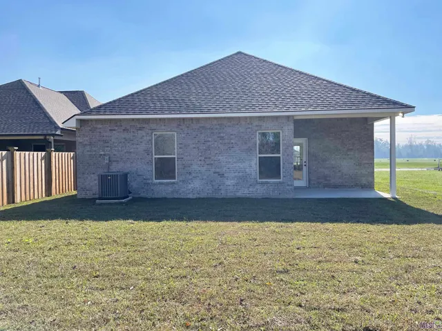 $303,248 | 411 Rue Evangeline, Houma, LA 70364