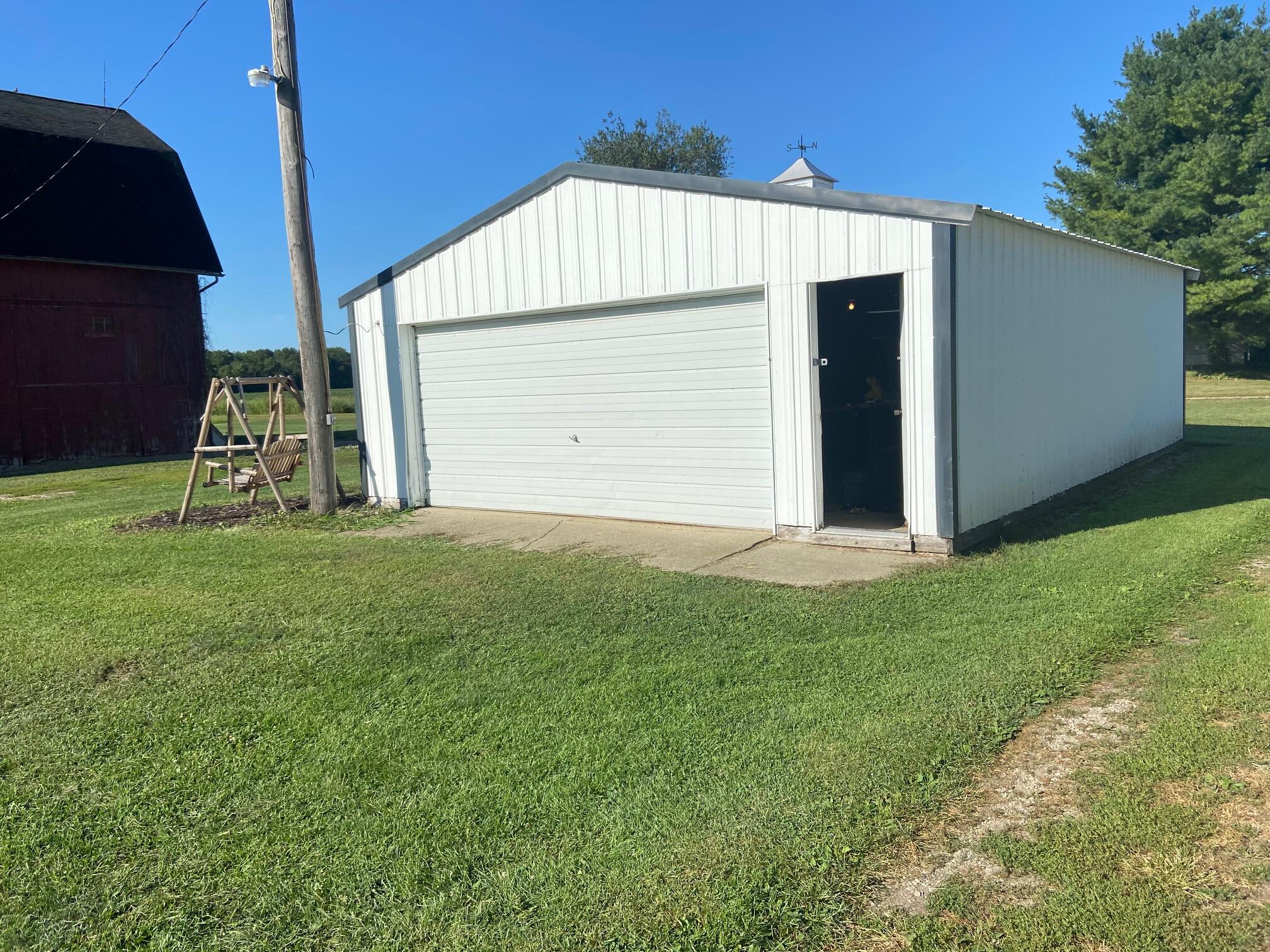 751 East Girard Road Quincy, MI 49082 - Photo 3 of 19 IMG_6797