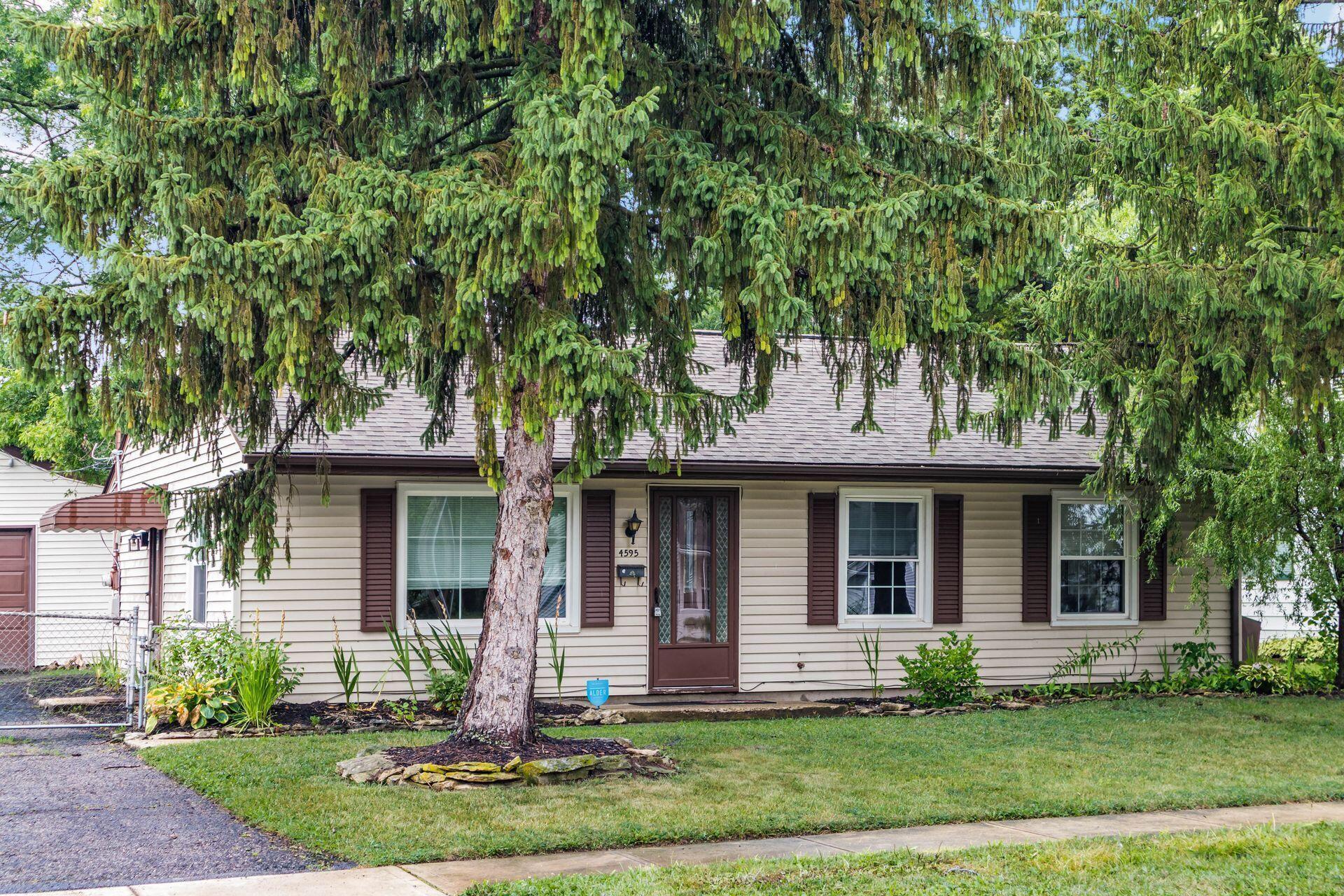 4595 Annhurst Road Columbus, OH 43228 - Photo 2 of 30 002_ Rd Columbus OH 43228 USA