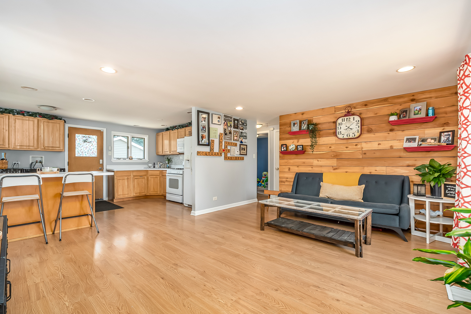 4001 West 90th Place Hometown, IL 60456 - Photo 2 of 16