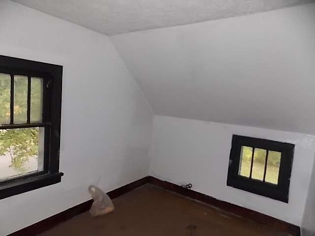 519 Indiana Avenue Rochester, IN 46975 - Photo 2 of 18