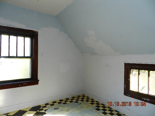 519 Indiana Avenue Rochester, IN 46975 - Photo 12 of 18