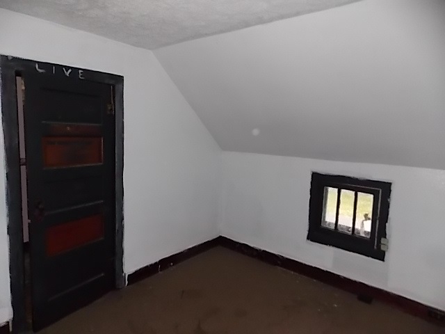 519 Indiana Avenue Rochester, IN 46975 - Photo 3 of 18