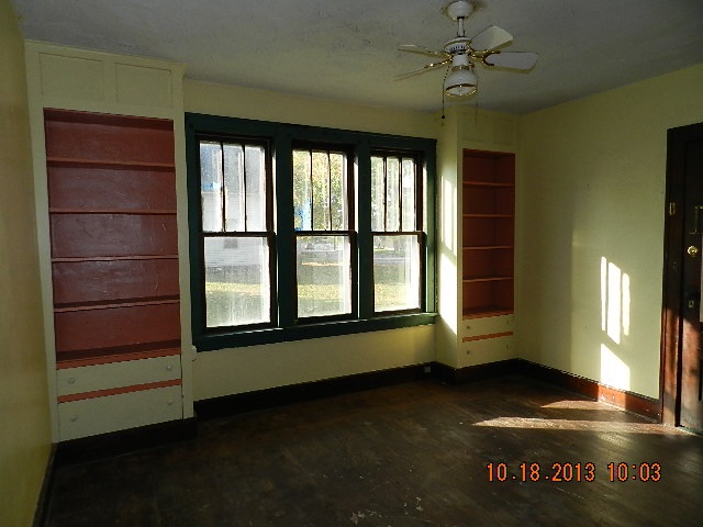 519 Indiana Avenue Rochester, IN 46975 - Photo 6 of 18