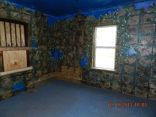 519 Indiana Avenue Rochester, IN 46975 - Photo 8 of 18