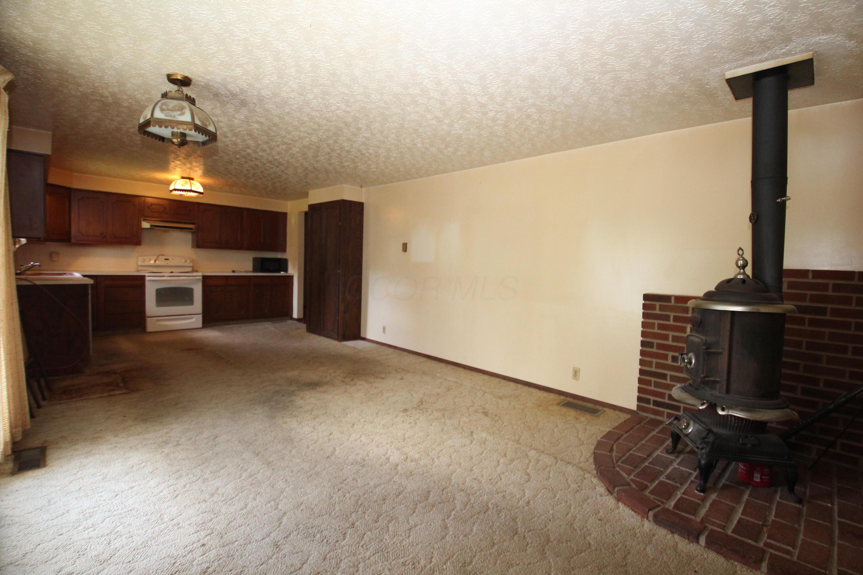 5726 Refugee Road Baltimore, OH 43105 - Photo 12 of 29 eating/dining space in country kitchen