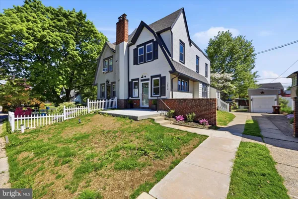 $299,900 | 252 West Greenwood Avenue, Lansdowne, PA 19050