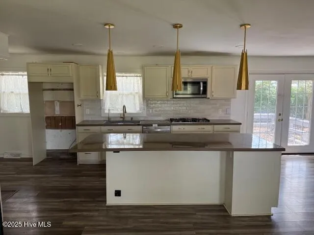 $205,500 | 507 Gertrude Avenue, Pollocksville, NC 28573