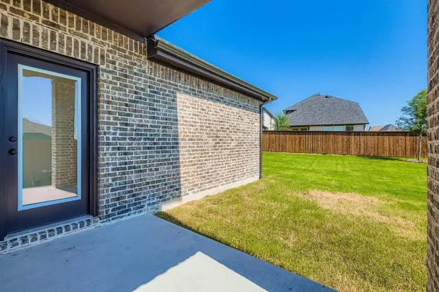 $475,990 | 809 Willow Strm Drive, Como, TX 75431