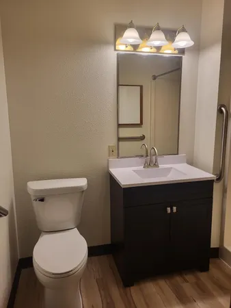 $1,050 | 609 Main Street South, Unit 2, Renville, MN 56284