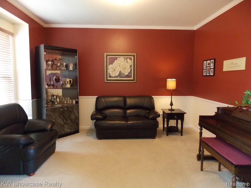 27650 Cromwell Road Novi, MI 48374 - Photo 10 of 39 DSCN1581.jpg