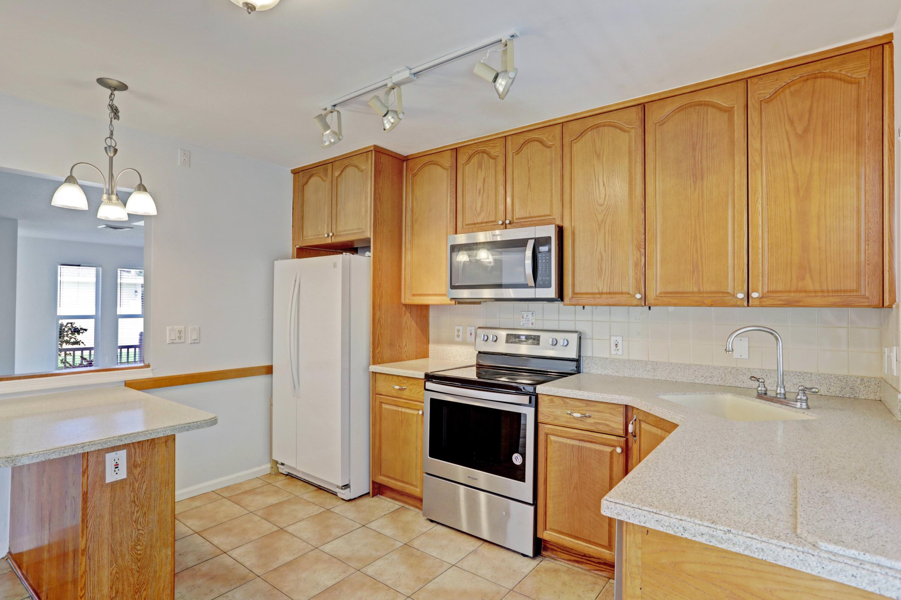 430 Mars Way Juno Beach, FL 33408 - Photo 9 of 47 19_320a1889_90_91_92_93