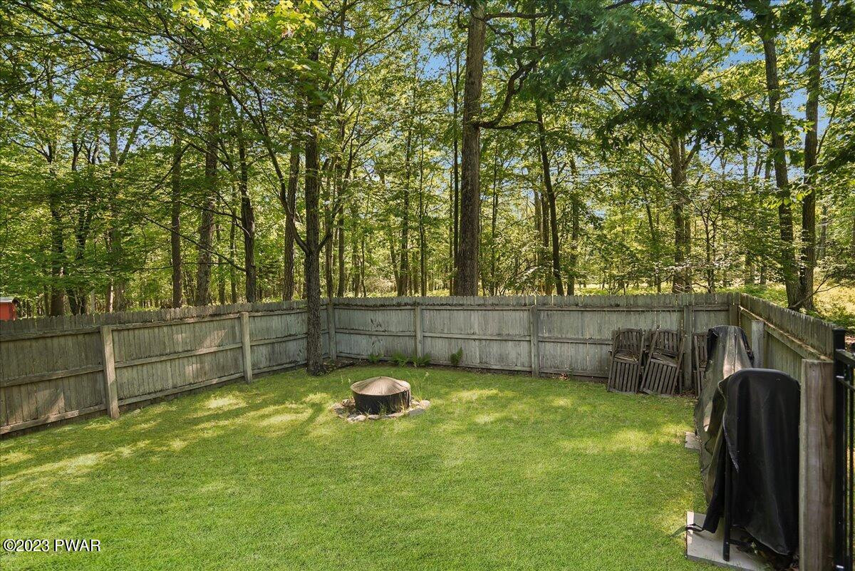 122 Ridge Drive Milford, PA 18337 - Photo 38 of 43 a view of a backyard