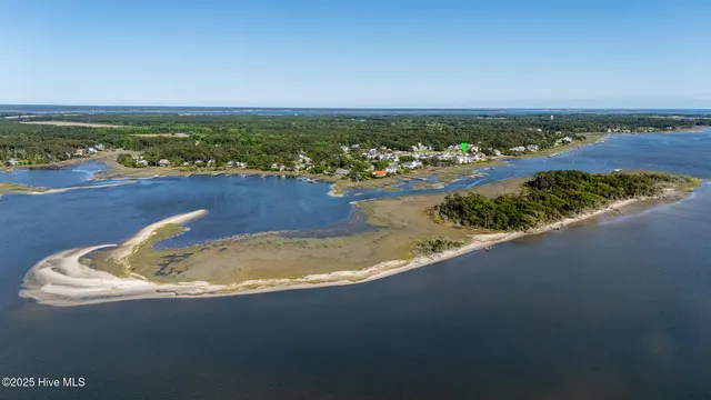 $78,500 | 409 Island Drive, Unit 2, Beaufort, NC 28516