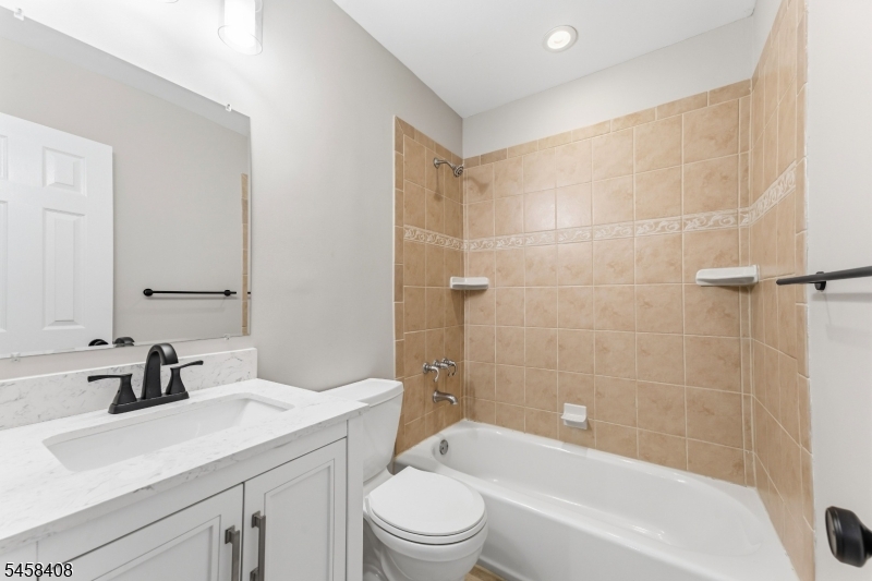 850 Robin Road Hillsborough, NJ 08844 - Photo 24 of 36 Gallery Image 24