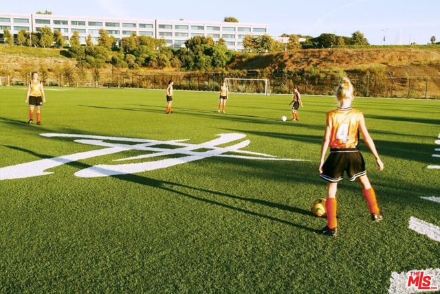 a view of outdoor space