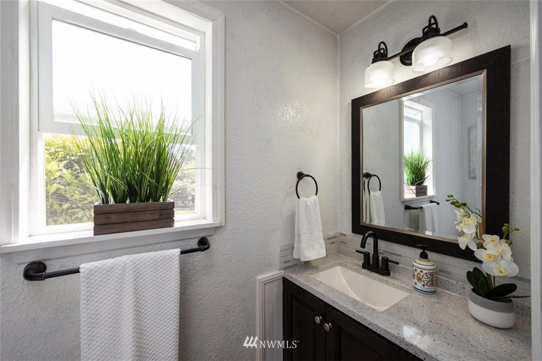 3801 Magrath Road Bellingham, WA 98226 - Photo 12 of 39 Gallery Image 12
