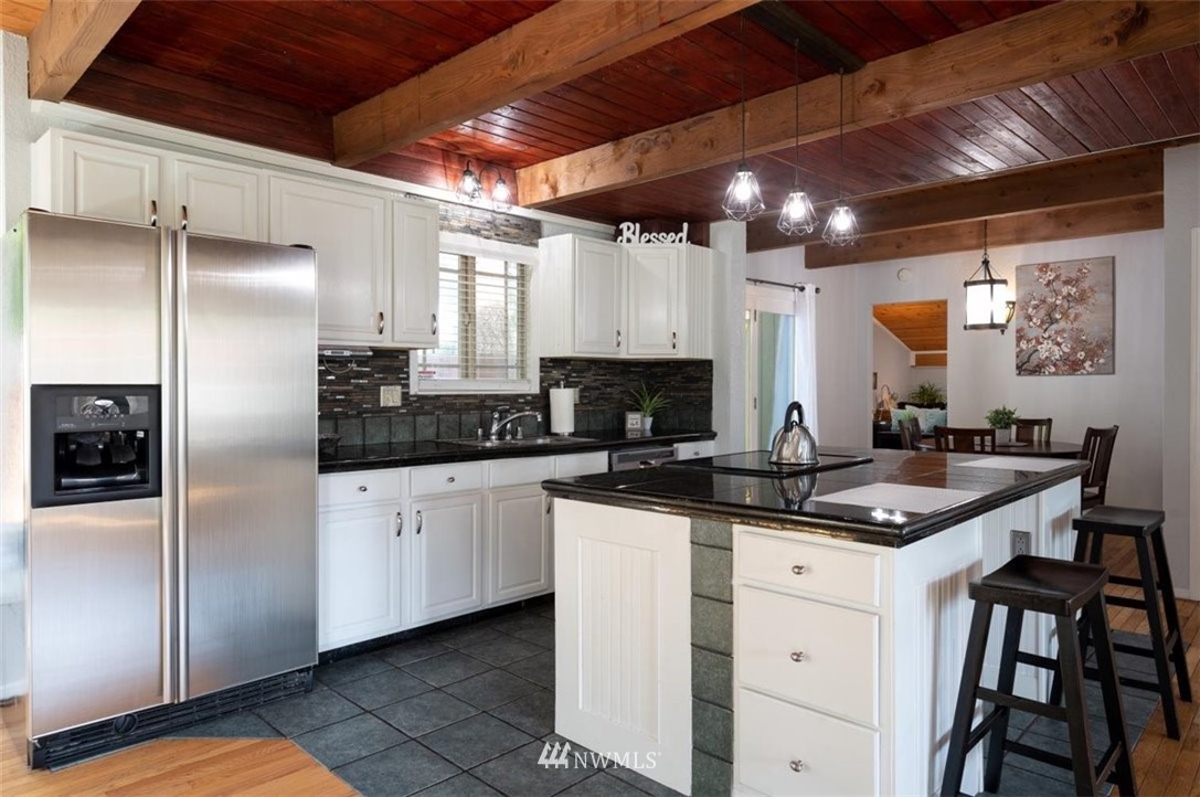 3801 Magrath Road Bellingham, WA 98226 - Photo 10 of 39 Gallery Image 10