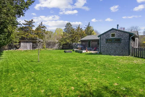 $940,000 | 22 Firehouse Lane, Oak Bluffs, MA 02557