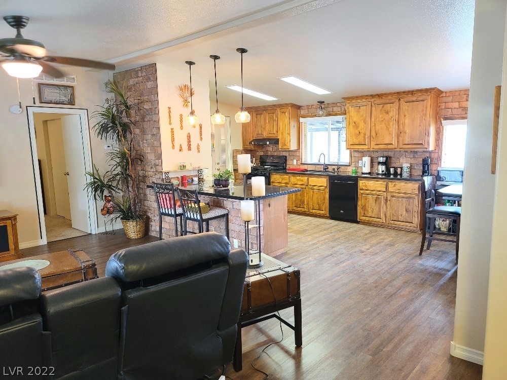790 Piltz Road Pahrump, NV 89060 - Photo 7 of 37 Gallery Image 7