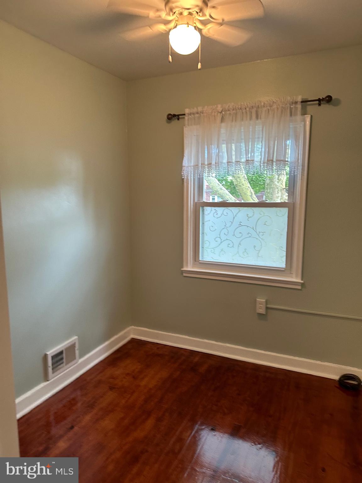 436 Sycamore Road Reading, PA 19611 - Photo 12 of 38