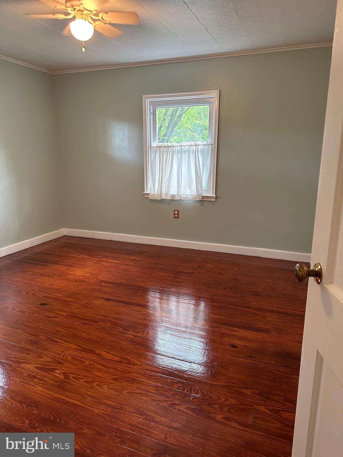 436 Sycamore Road Reading, PA 19611 - Photo 14 of 38