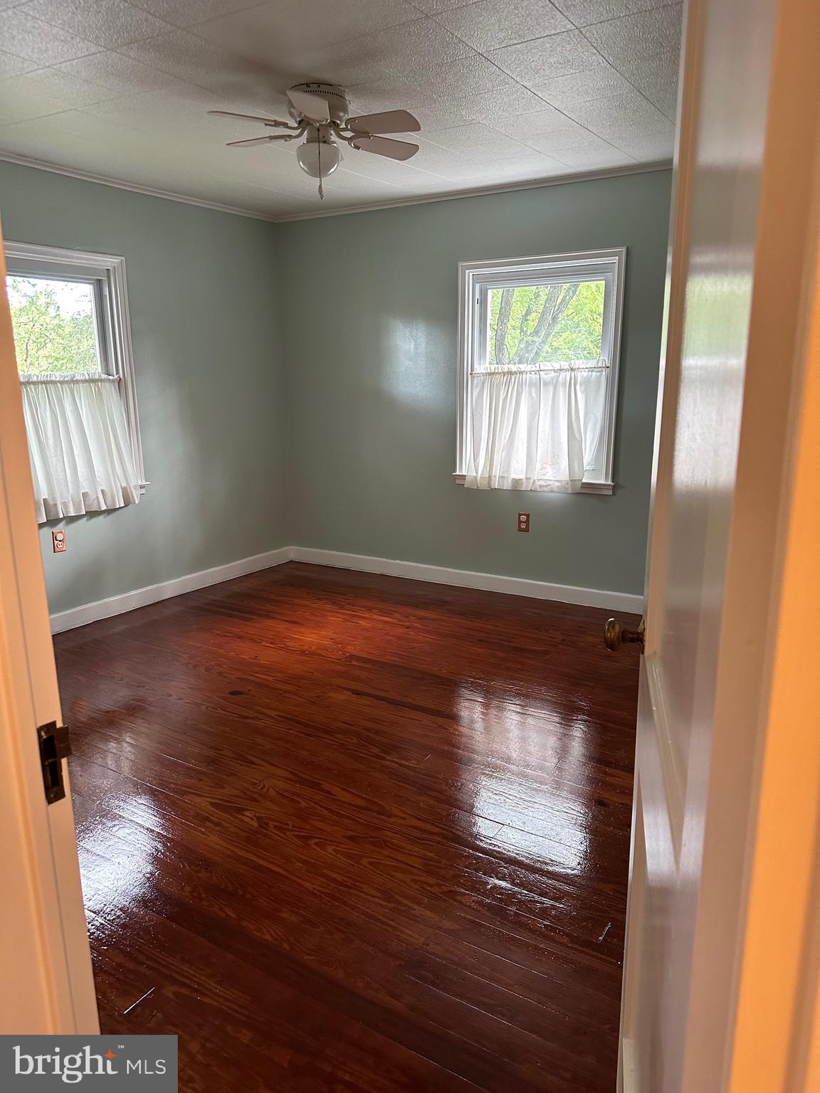 436 Sycamore Road Reading, PA 19611 - Photo 19 of 38