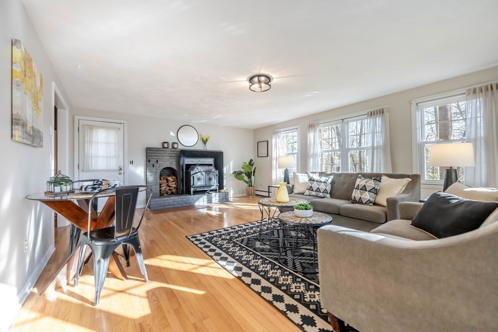 7 Buchan Road Andover, MA 01810 - Photo 11 of 35