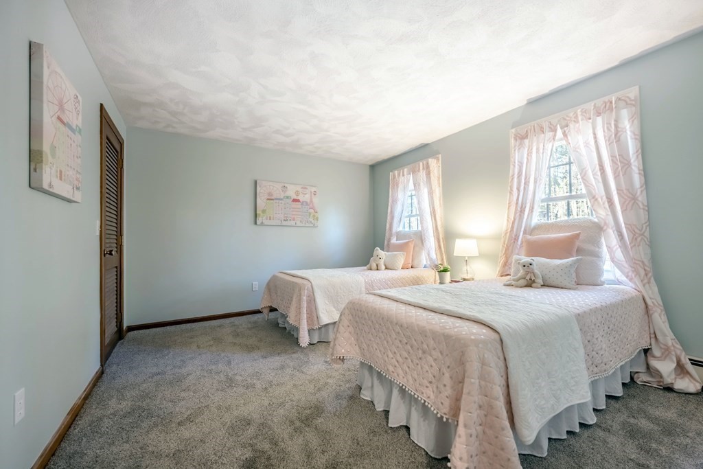 7 Buchan Road Andover, MA 01810 - Photo 24 of 35