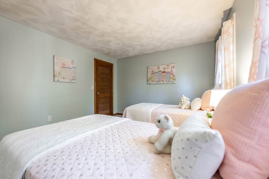 7 Buchan Road Andover, MA 01810 - Photo 25 of 35